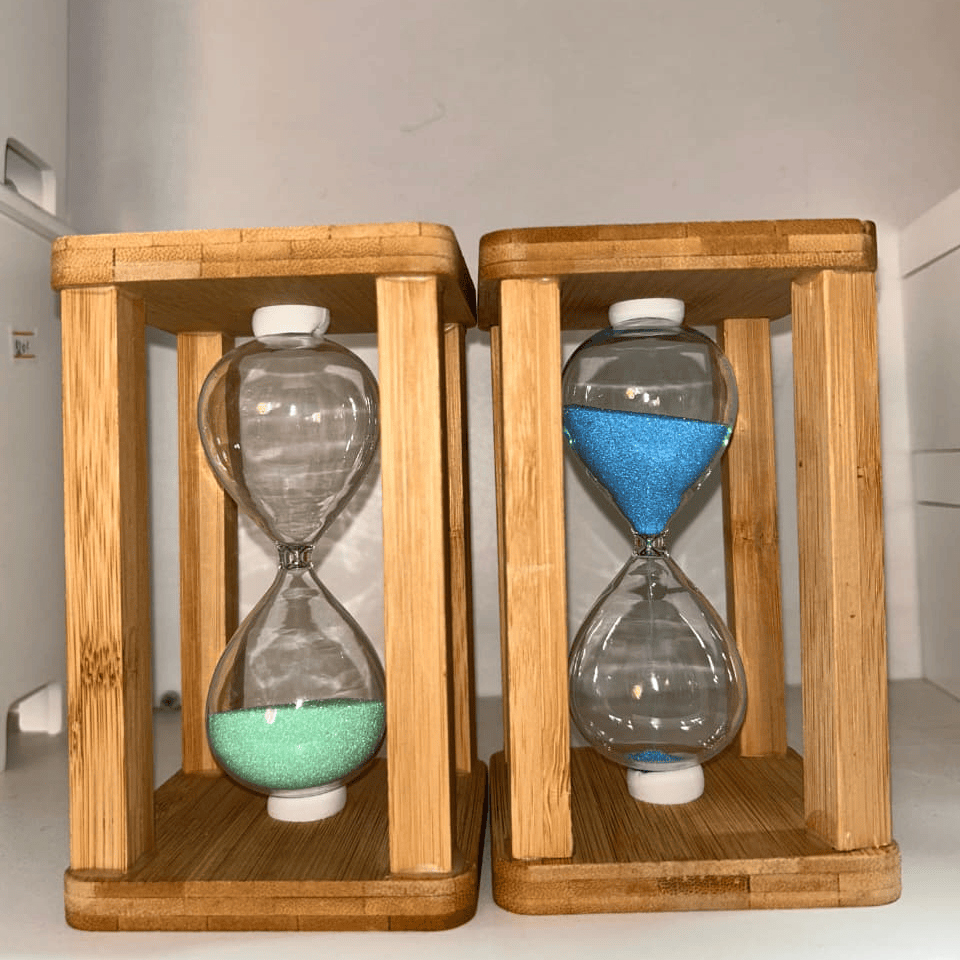 Qum Saatı 10 Dəqiqə